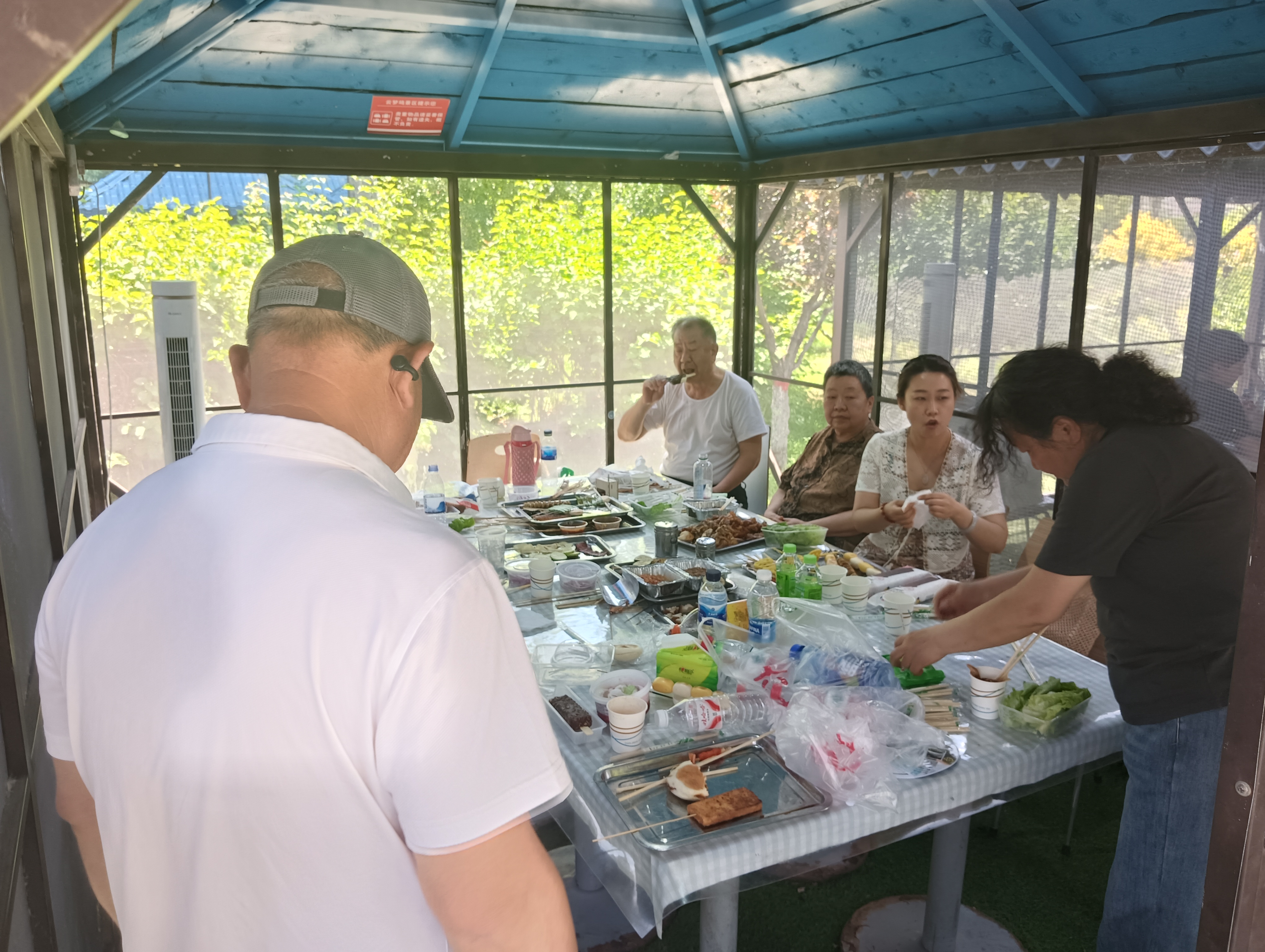 餐桌